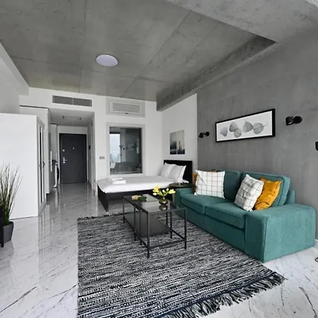 Cool Bright W Parking Poolviews! #238 Apartment