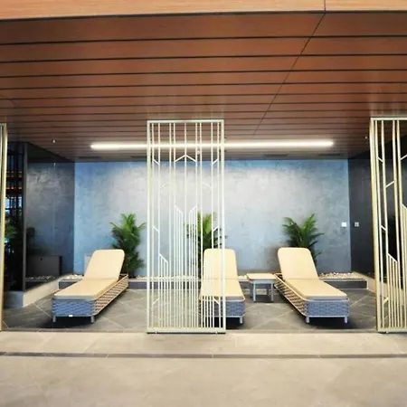 דירה Cool Bright W Parking Poolviews! #238